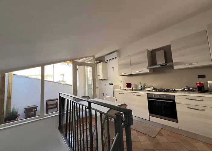 La Rosa - Relax E Comfort Nel Centro Storico Apartamento *