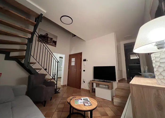 Nel Centro Storico - Relax E Comfort - Locazione Turistica Via Della Rosa 13 Foligno